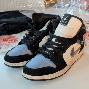 Nike Air Jordan 1 Mid SE Satin Smoke Grey Black